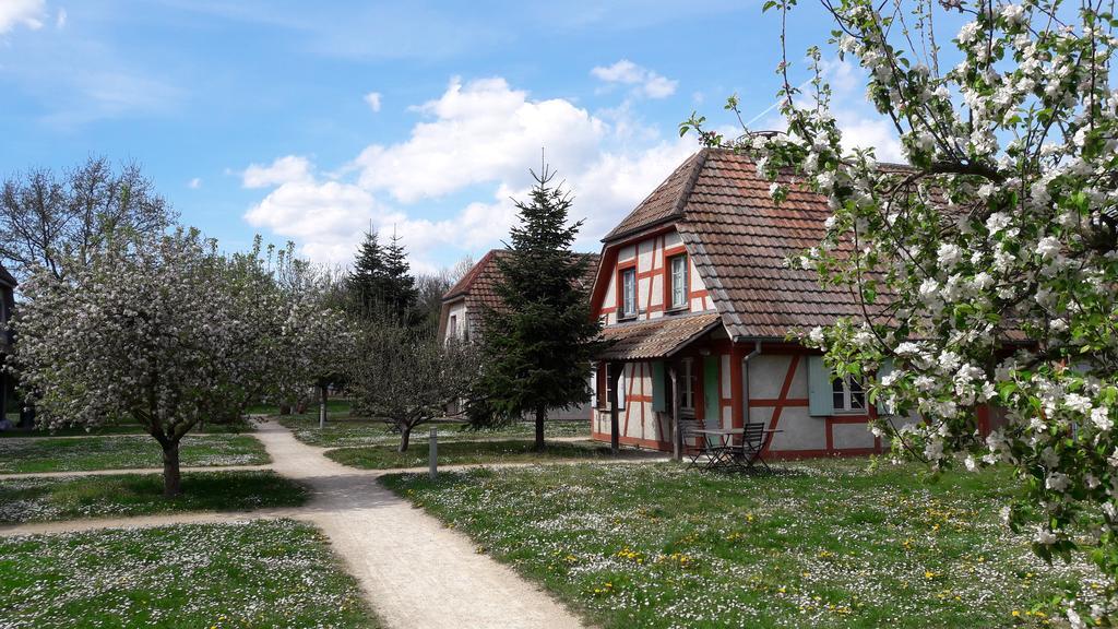 Les Loges De L'Ecomusee D'Alsace Ungersheim Exterior photo